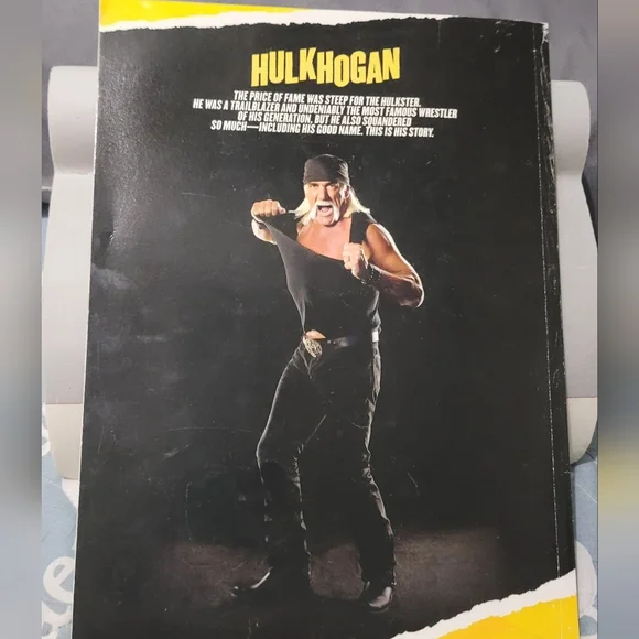 Autographed Hulk Hogan True Story Magazine - Picture 2 of 4